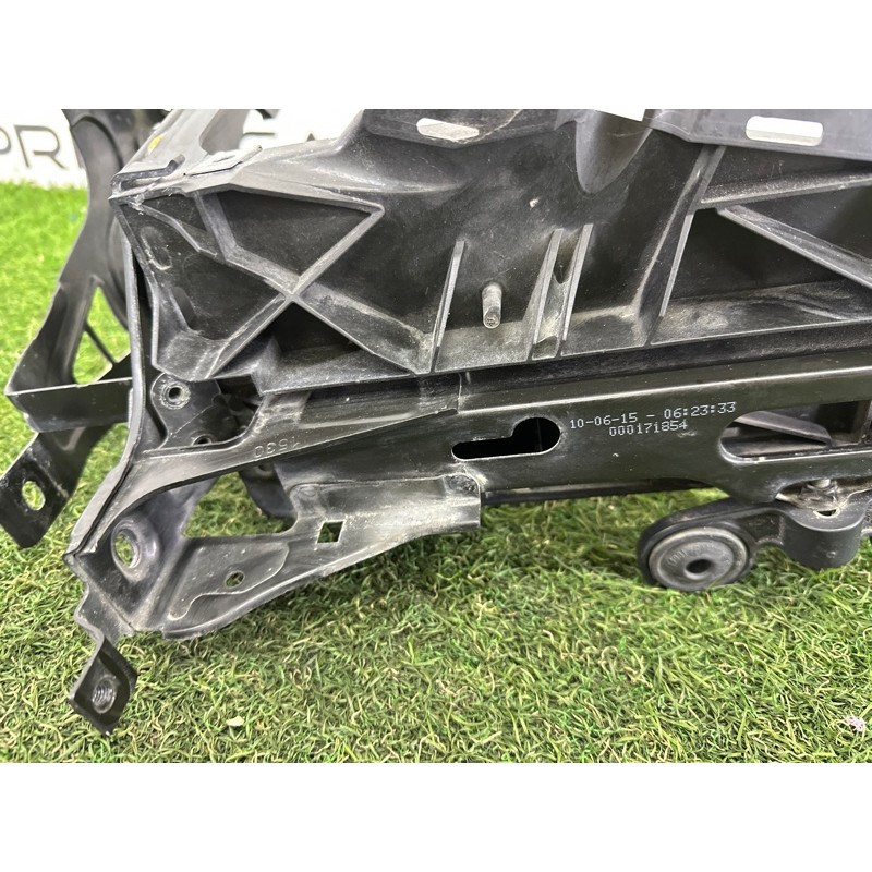 Кронштейн фары (кузов и элементы) BMW 7-series F01 2011 3.0 N54 51647184159