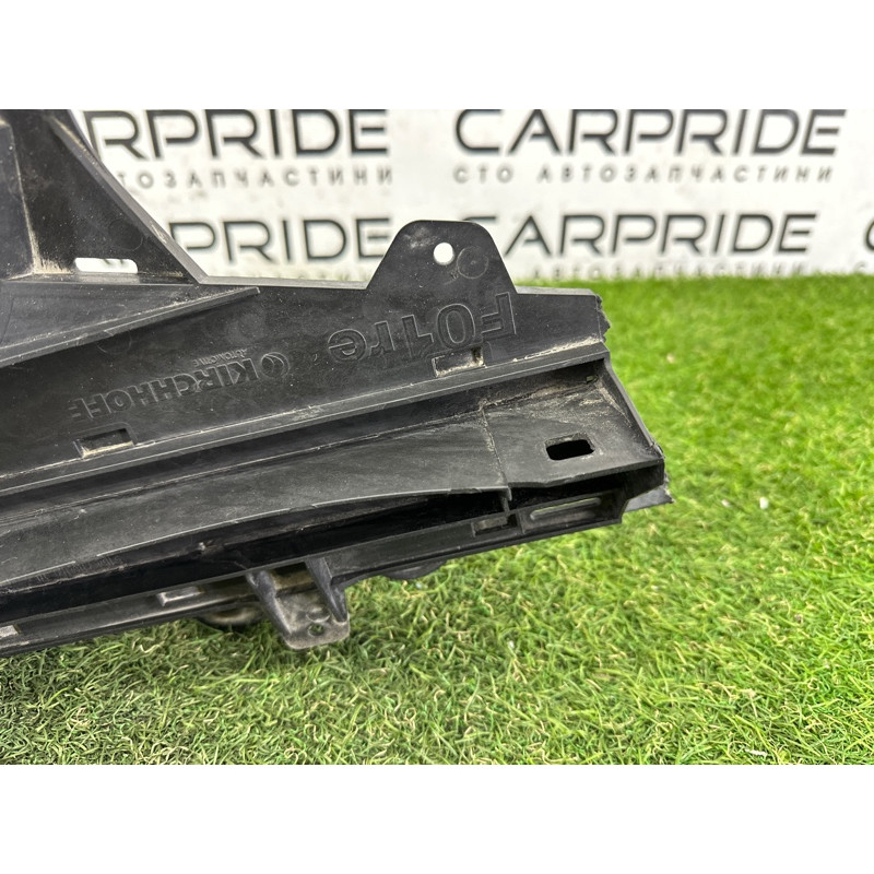 Кронштейн фары (кузов и элементы) BMW 7-series F01 2011 3.0 N54 51647184160