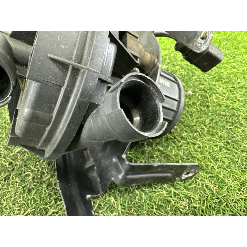 Насос вторичного воздуха (выпускная система) AUDI Q5 8R 2010 3.2 CALB 079959231