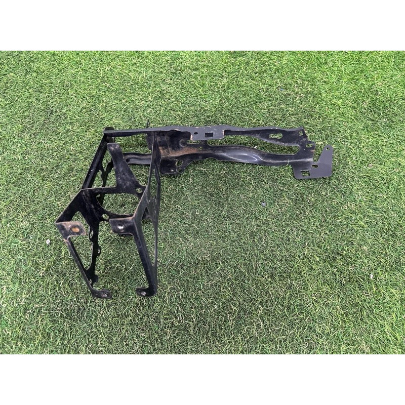 Кронштейн фары (кузов и элементы) BMW 3-series F30 2015 2.0 51647245792