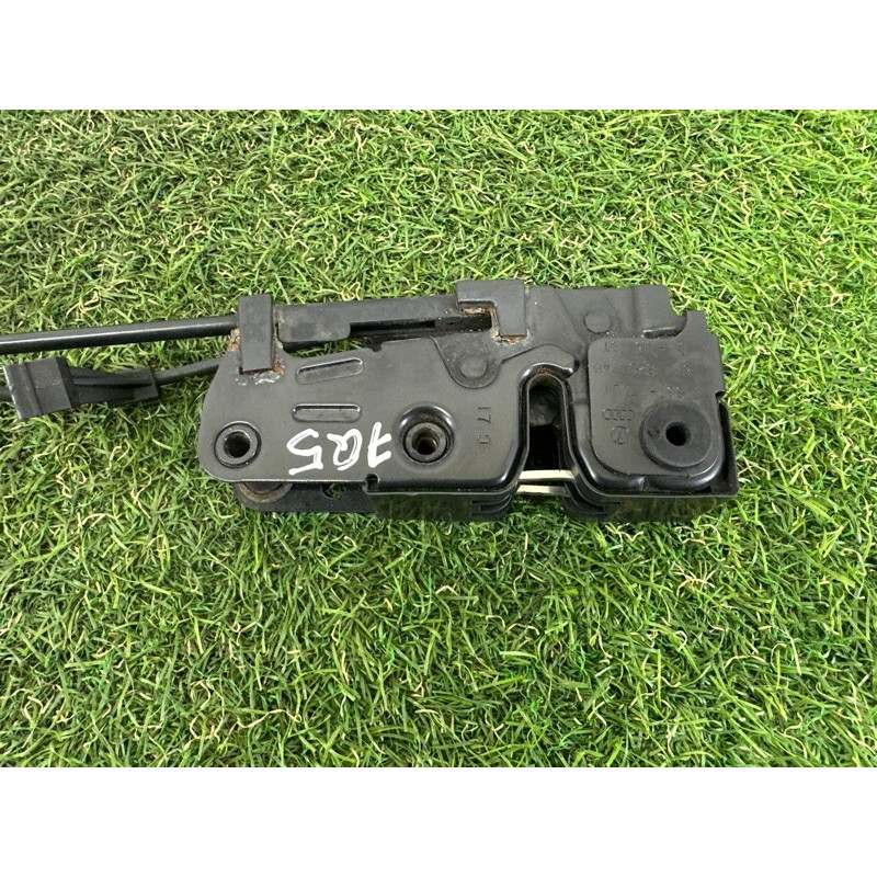 Замок капота (кузов і елементи) AUDI Q5 8R 2010 3.2 CALB 8K0823509D