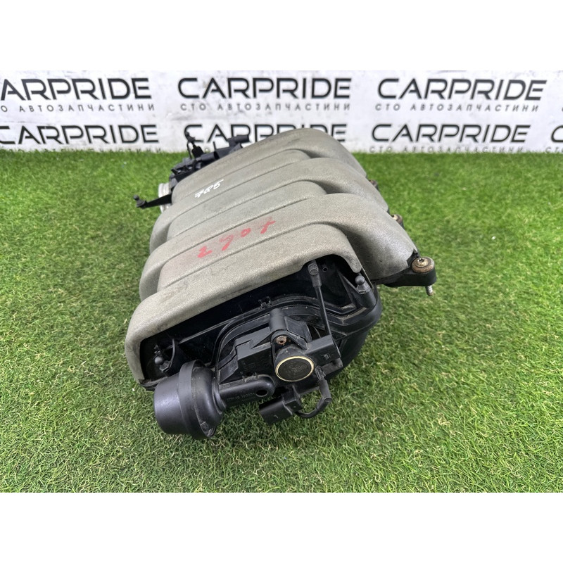 Коллектор впускной (впускная система) AUDI Q5 8R 2010 3.2 CALB 06E133210M