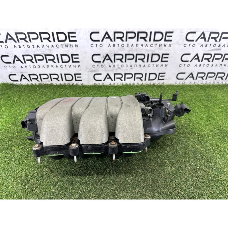 Коллектор впускной (впускная система) AUDI Q5 8R 2010 3.2 CALB 06E133210M