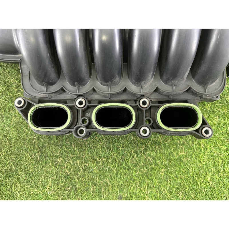 Коллектор впускной (впускная система) AUDI Q5 8R 2010 3.2 CALB 06E133210M