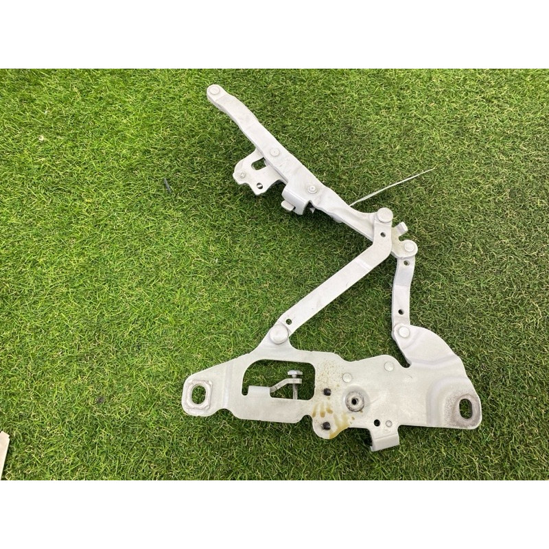 Петля капота (кузов і елементи) BMW 5-series F10 2011 2.0 N47N 41007270883