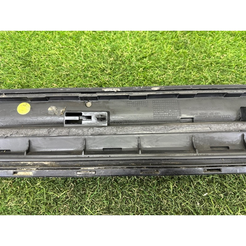 Накладка двері зовнішня (кузов і елементи) AUDI Q5 8R 2010 3.2 CALB 8R0853960EGRU