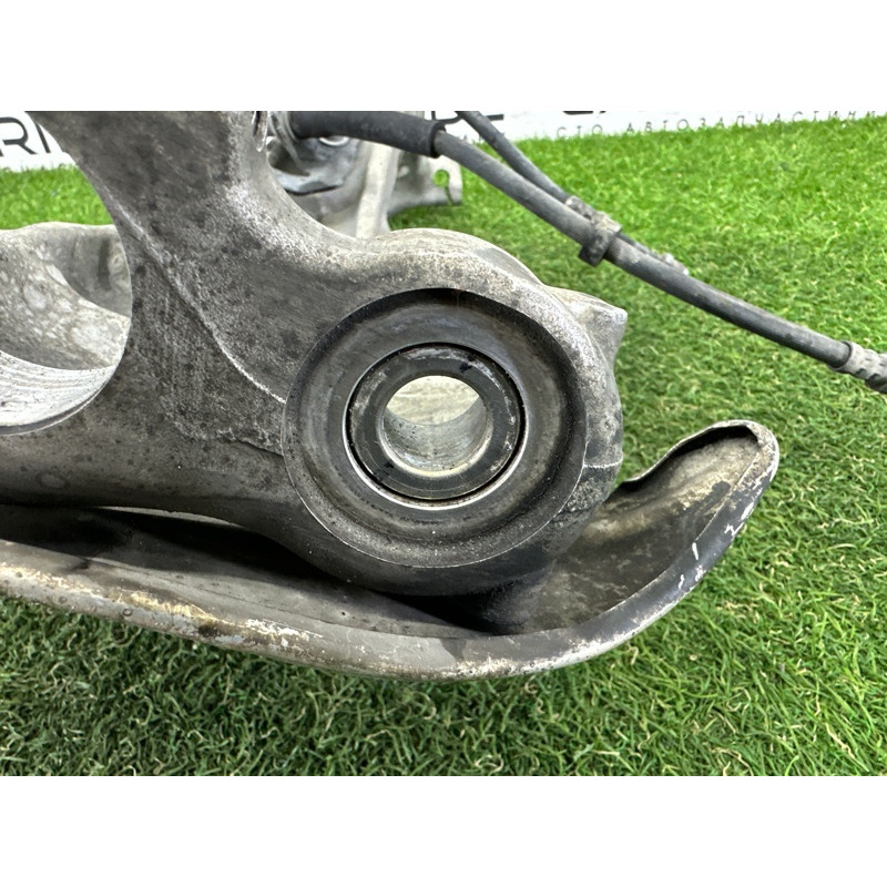 Поворотный кулак (подвеска) AUDI A4 B9 2018 2.0 DBPA 8W0407254F