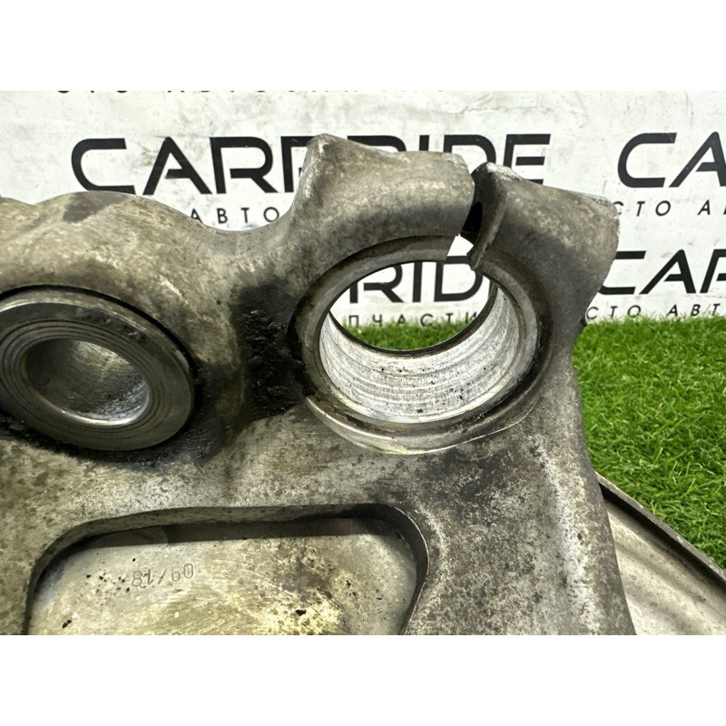 Поворотный кулак (подвеска) AUDI A4 B9 2018 2.0 DBPA 8W0407254F