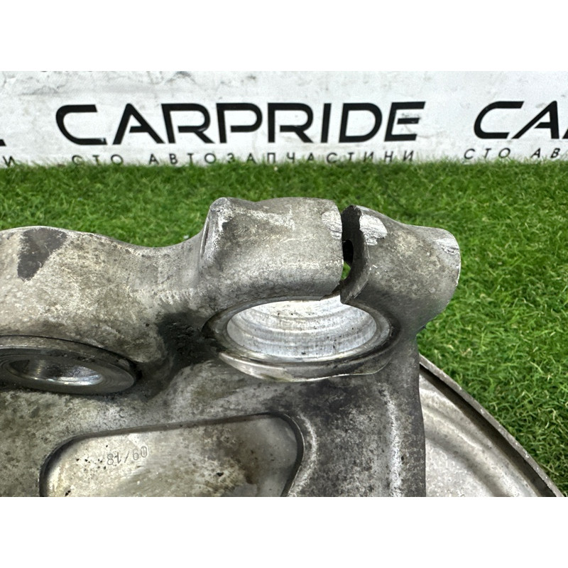 Поворотный кулак (подвеска) AUDI A4 B9 2018 2.0 DBPA 8W0407254F