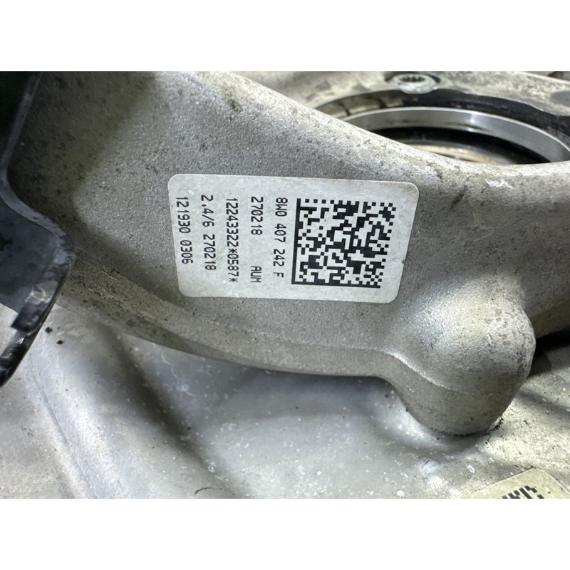 Поворотный кулак (подвеска) AUDI A4 B9 2018 2.0 DBPA 8W0407254F