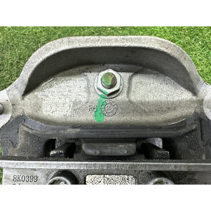 Подушка КПП (трансмиссия) AUDI A4 B8 2010 2.0 CAEB 8K0399151BD