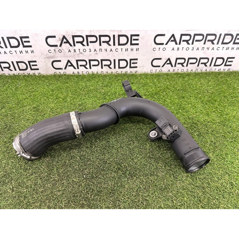 Патрубок интеркулера (двигатель и элементы) AUDI A3 8V 2016 1.8 CNSB 5Q0145770B