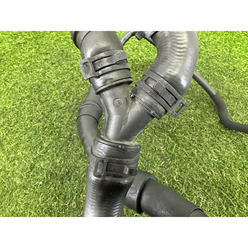 Патрубок (система охлаждения) AUDI A3 8V 2016 1.8 CNSB 5Q0122101FJ