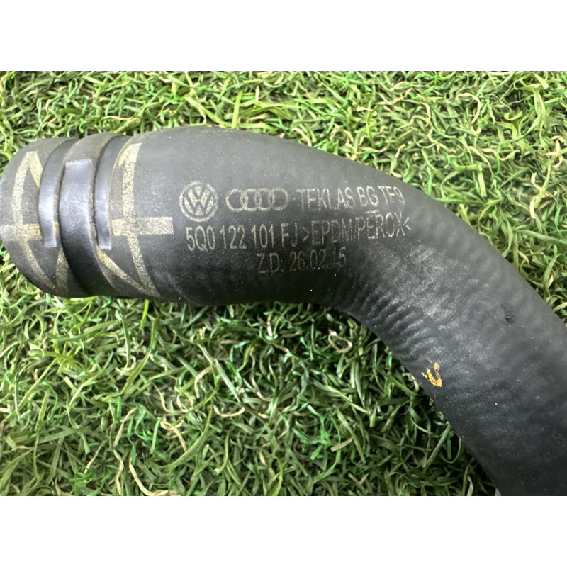 Патрубок (система охлаждения) AUDI A3 8V 2016 1.8 CNSB 5Q0122101FJ