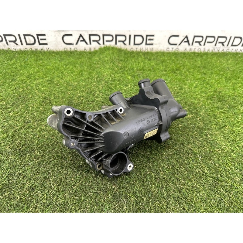 Корпус термостата с помпой (система охлаждения) AUDI A8 D4 2011 4.2 CDRA 079121013P