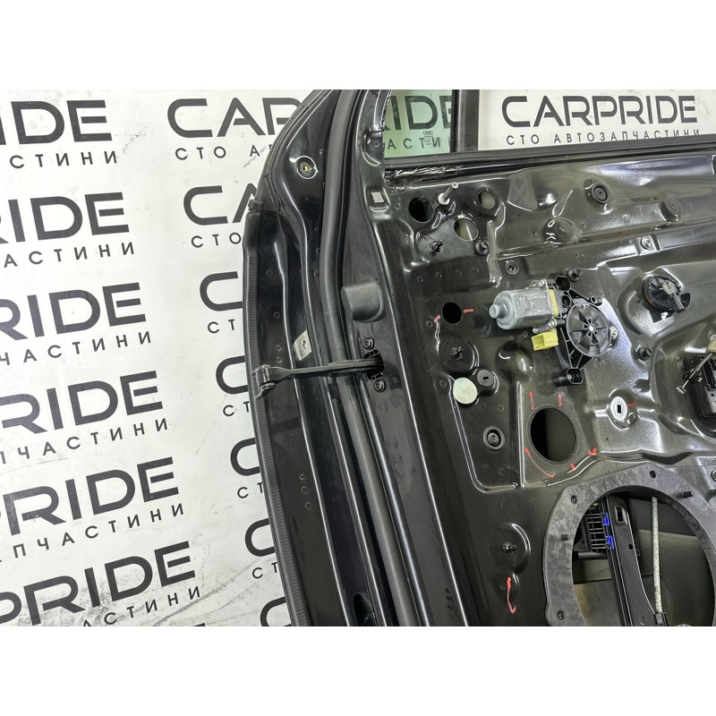 Дверь (наружные элементы кузова) AUDI Q7 4M 2017 3.0 CREC 4M0831052F