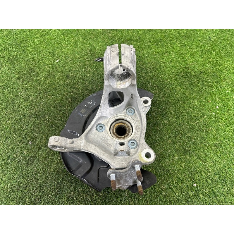 Поворотный кулак (подвеска) AUDI A3 8V 2016 1.8 CNSB 5Q0407253A