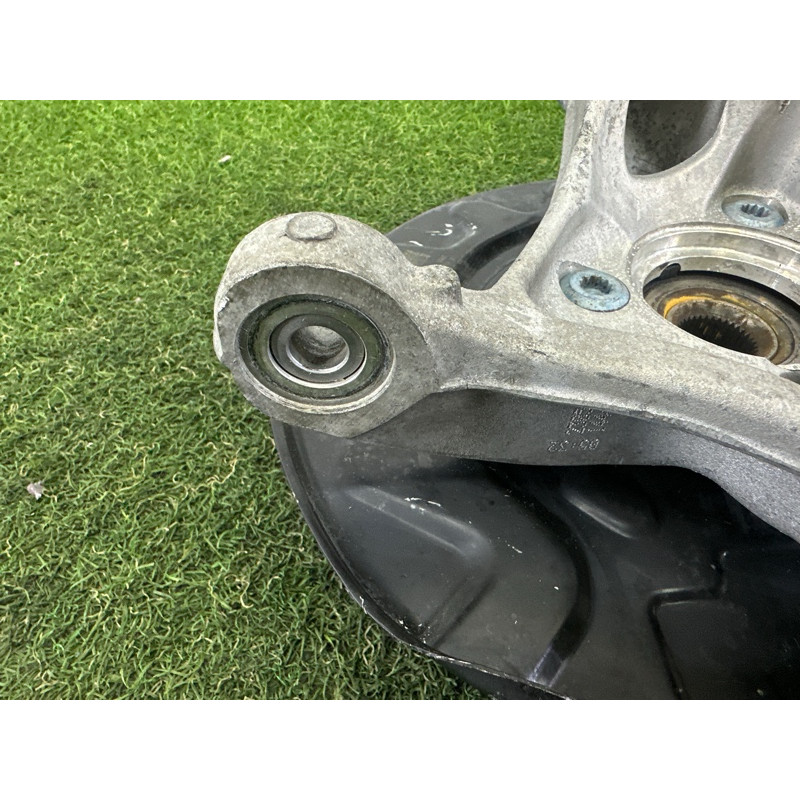 Поворотный кулак (подвеска) AUDI A3 8V 2016 1.8 CNSB 5Q0407253A