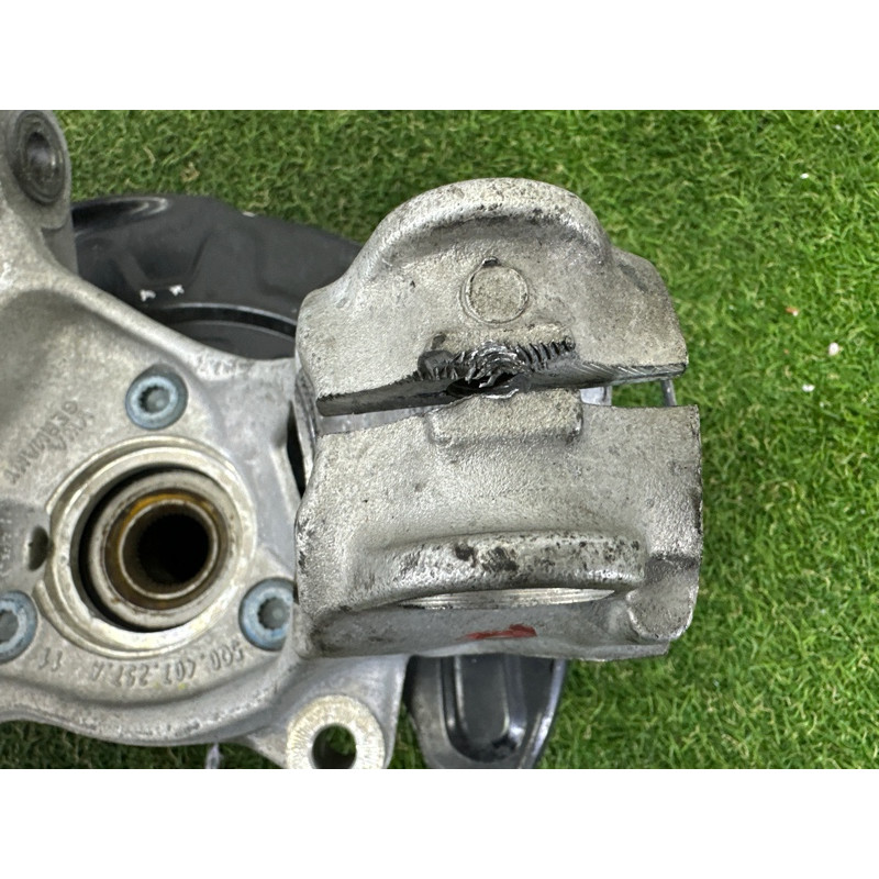 Поворотный кулак (подвеска) AUDI A3 8V 2016 1.8 CNSB 5Q0407253A