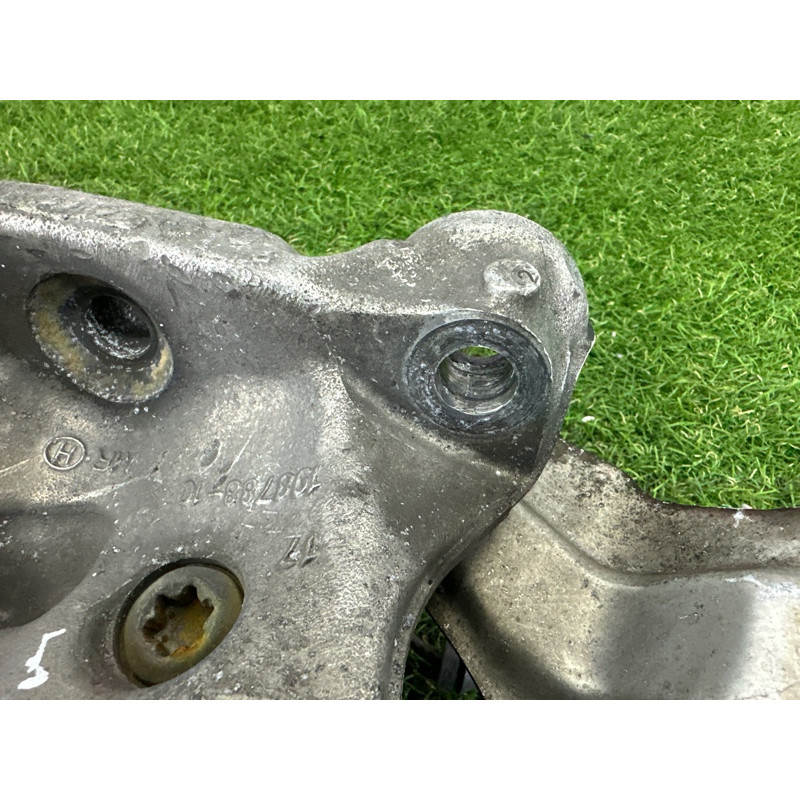 Поворотний кулак (підвіска) BMW 3-series F30 2015 2.0 31216792288