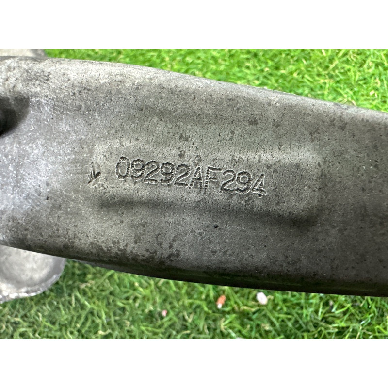 Поворотный кулак (подвеска) AUDI A4 B8 2010 2.0 CAEB 8K0407254AB