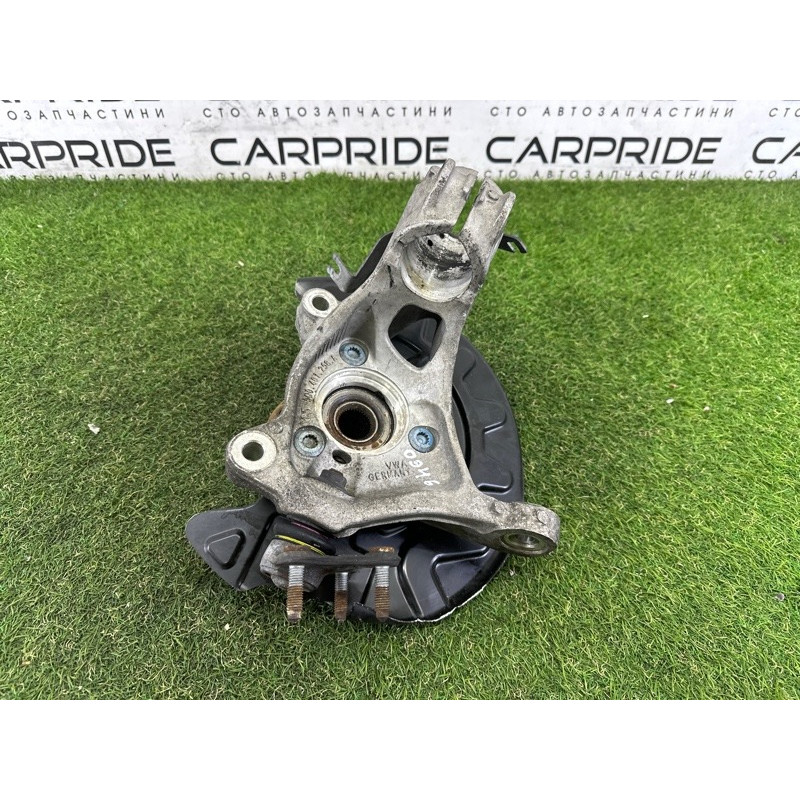 Поворотный кулак (подвеска) AUDI A3 8V 2016 1.8 CNSB 5Q0407254A