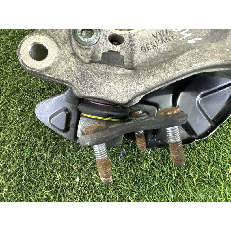 Поворотный кулак (подвеска) AUDI A3 8V 2016 1.8 CNSB 5Q0407254A