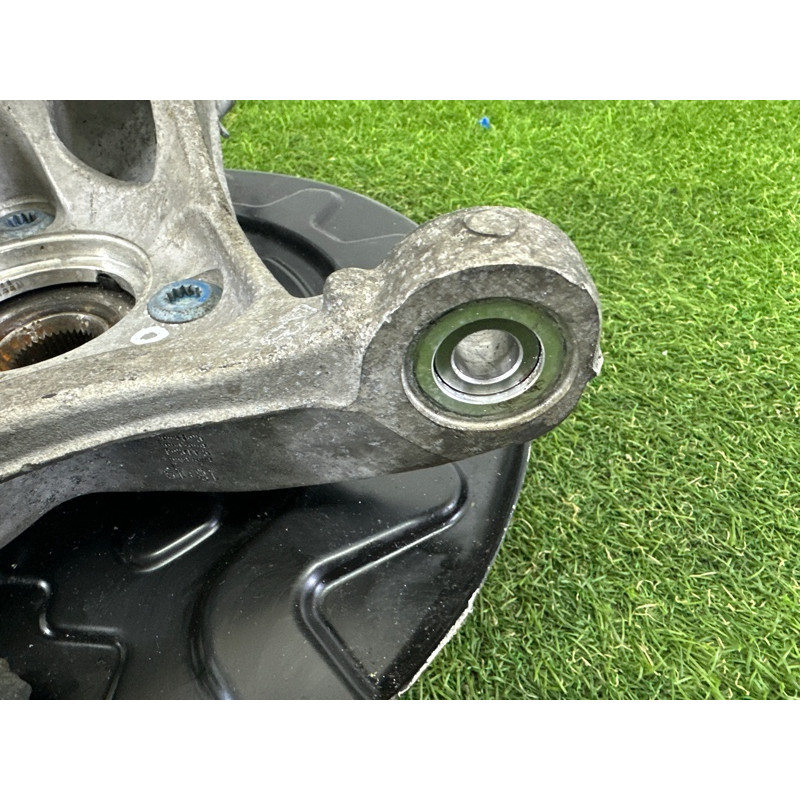 Поворотный кулак (подвеска) AUDI A3 8V 2016 1.8 CNSB 5Q0407254A