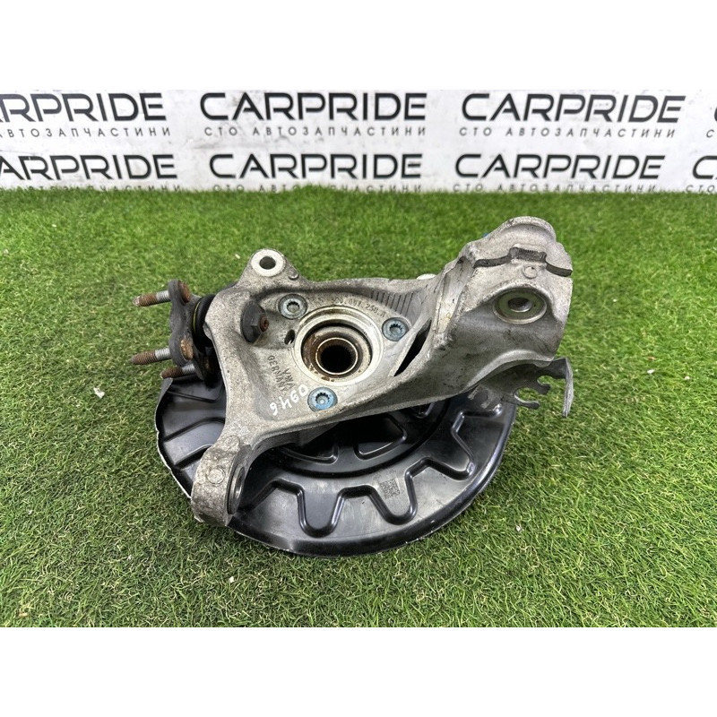 Поворотный кулак (подвеска) AUDI A3 8V 2016 1.8 CNSB 5Q0407254A