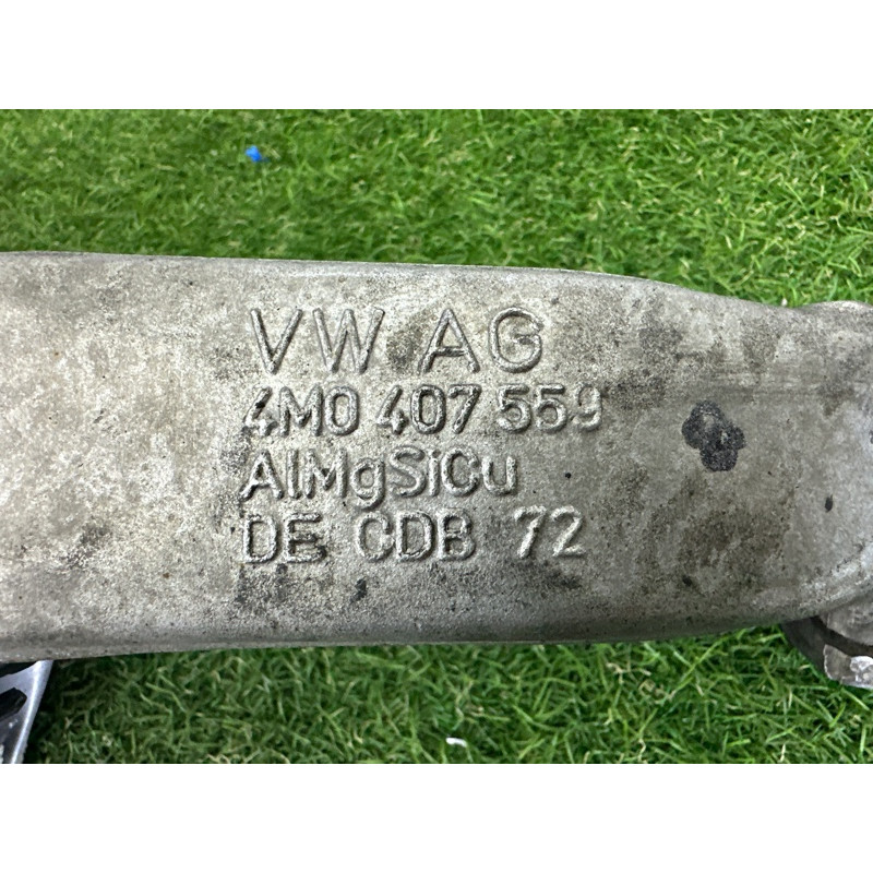 Поворотный кулак (подвеска) AUDI Q7 4M 2017 3.0 CREC 4M0407253J