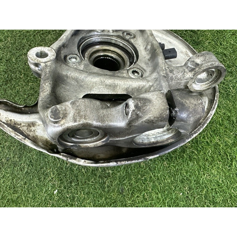 Поворотный кулак (подвеска) AUDI A4 B9 2018 2.0 DBPA 8W0407253F