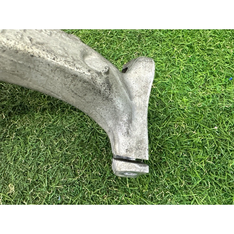 Поворотный кулак (подвеска) AUDI A4 B9 2018 2.0 DBPA 8W0407253F