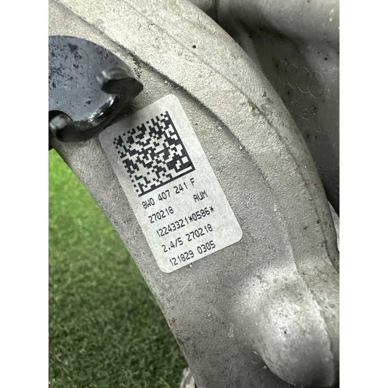 Поворотный кулак (подвеска) AUDI A4 B9 2018 2.0 DBPA 8W0407253F
