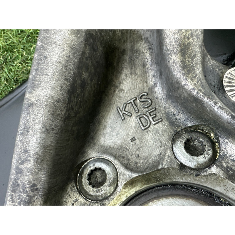 Поворотный кулак (подвеска) AUDI A8 D4 2011 4.2 CDRA 4H0407254G