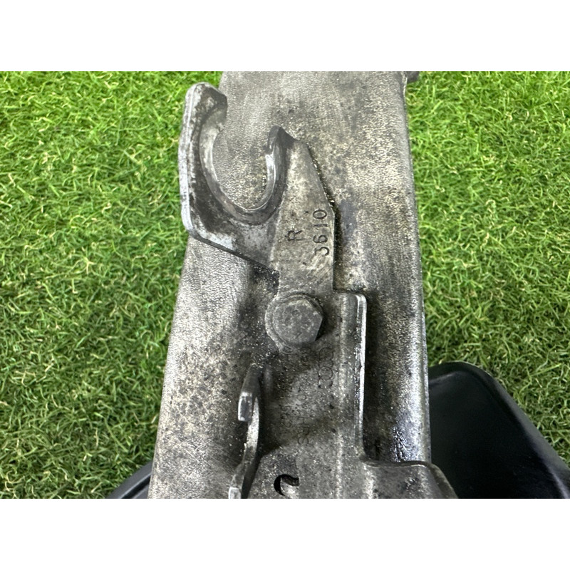 Поворотный кулак (подвеска) AUDI A8 D4 2011 4.2 CDRA 4H0407254G