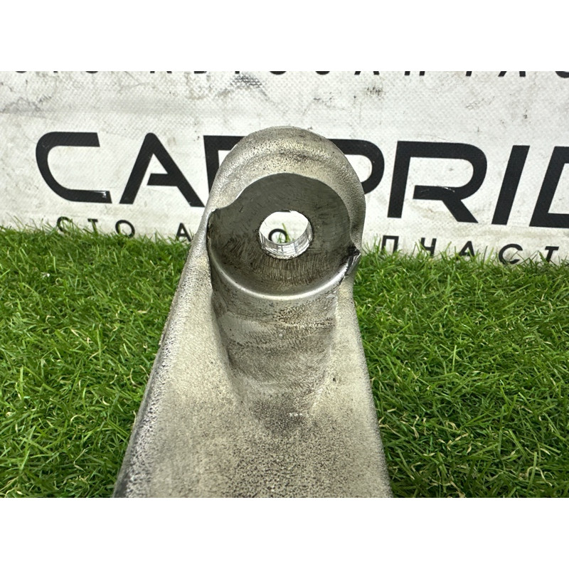 Поворотный кулак (подвеска) Jeep Grand Cherokee WK2 2018 3.6 4877658AD