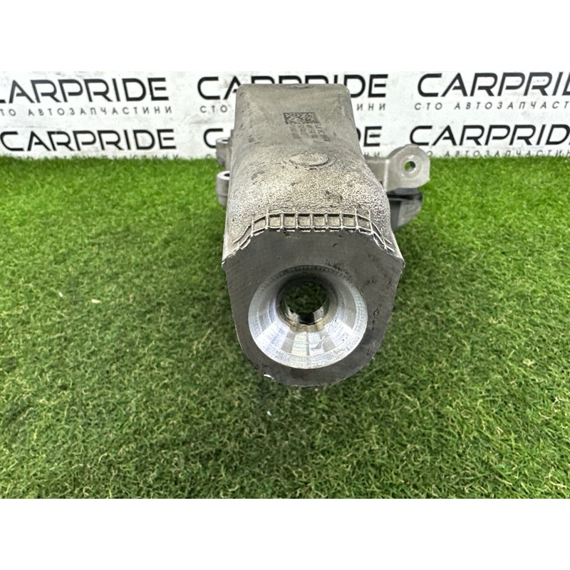 Поворотный кулак (подвеска) Jeep Grand Cherokee WK2 2018 3.6 4877658AD