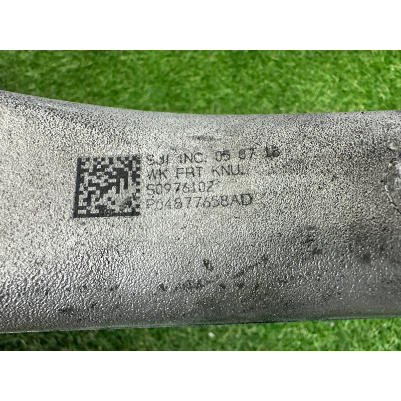 Поворотный кулак (подвеска) Jeep Grand Cherokee WK2 2018 3.6 4877658AD