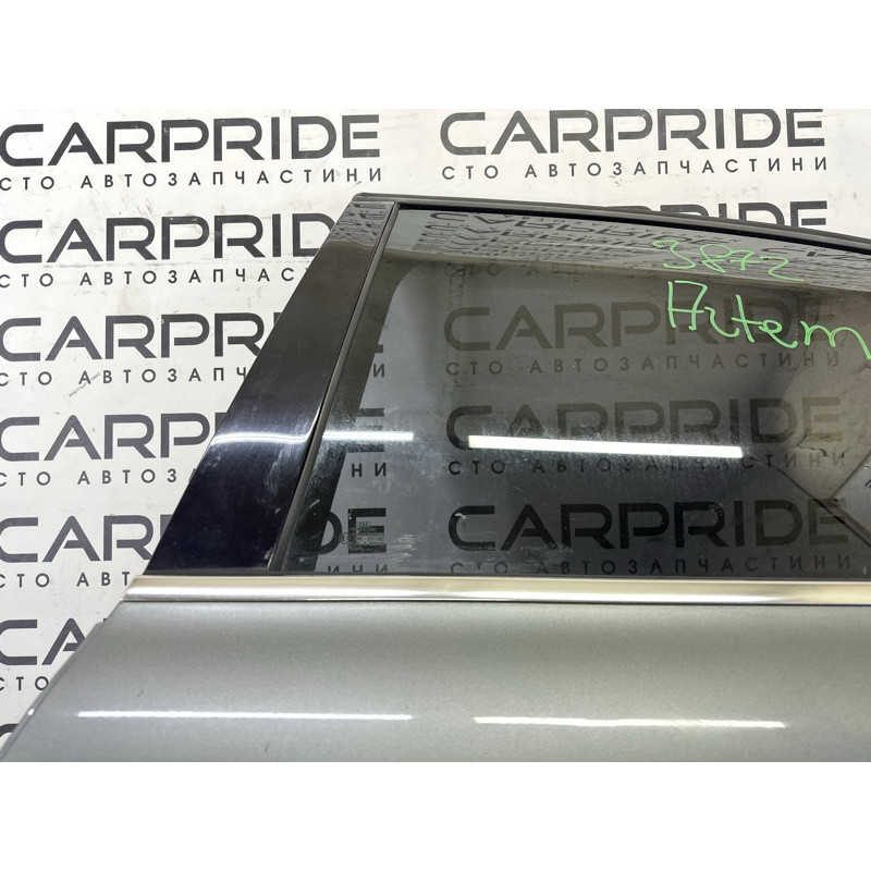 Дверь (наружные элементы кузова) AUDI A4 B8 2010 2.0 CAEB 8K5833051D