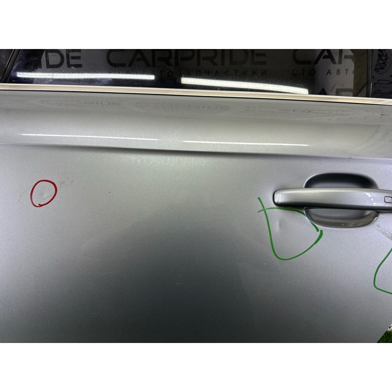 Дверь (наружные элементы кузова) AUDI A4 B8 2010 2.0 CAEB 8K5833051D