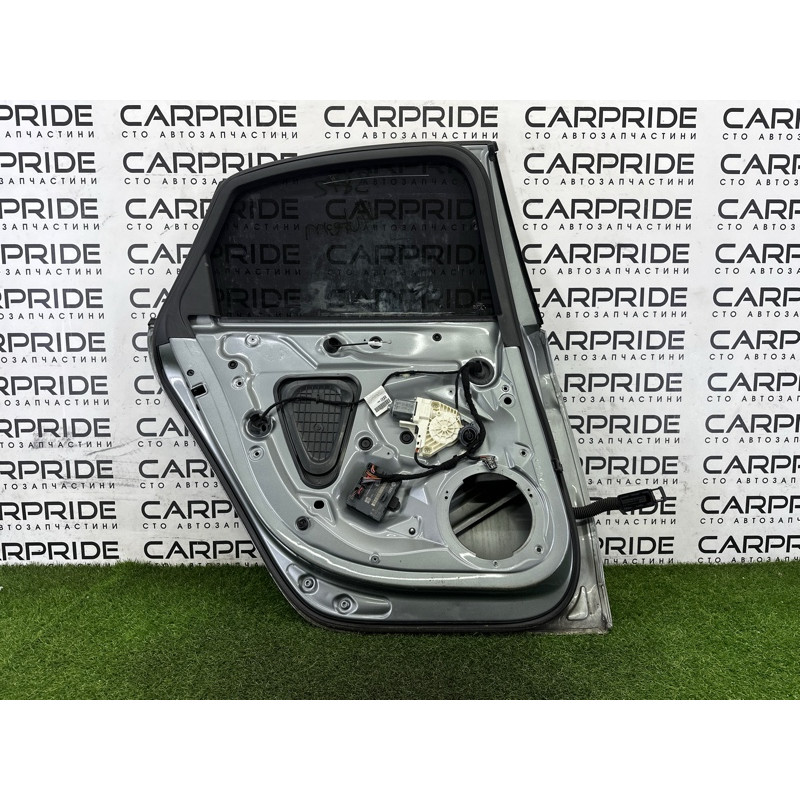 Дверь (наружные элементы кузова) AUDI A4 B8 2010 2.0 CAEB 8K5833051D