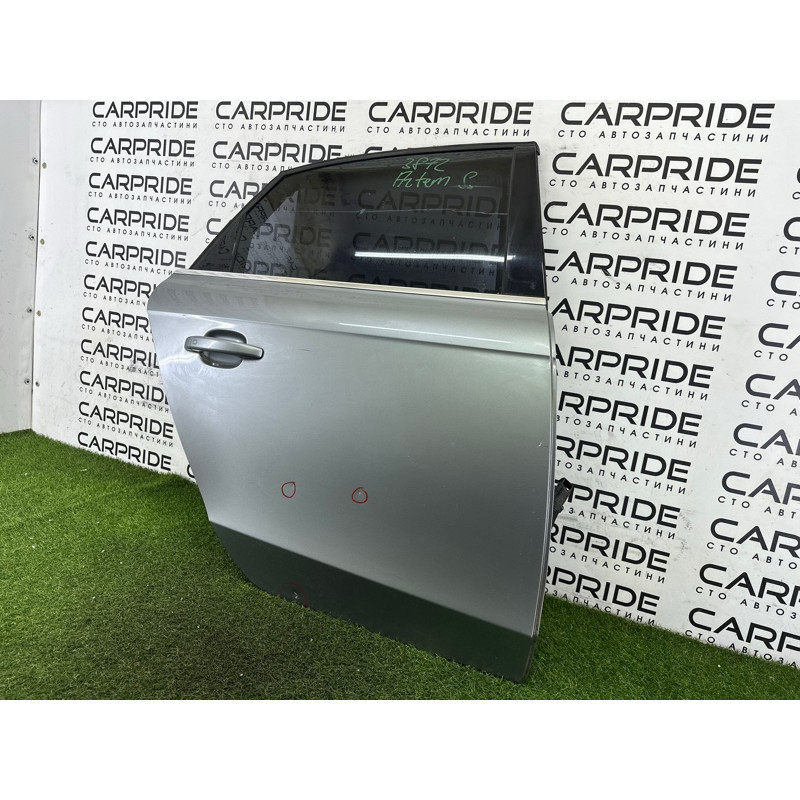 Дверь (наружные элементы кузова) AUDI A4 B8 2010 2.0 CAEB 8K5833052D