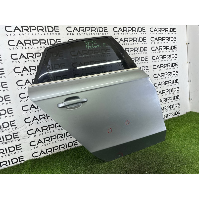 Дверь (наружные элементы кузова) AUDI A4 B8 2010 2.0 CAEB 8K5833052D