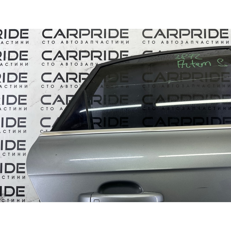 Дверь (наружные элементы кузова) AUDI A4 B8 2010 2.0 CAEB 8K5833052D