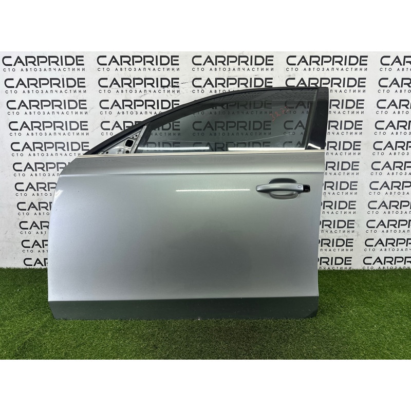Дверь (наружные элементы кузова) AUDI A4 B8 2010 2.0 CAEB 8K0831051J