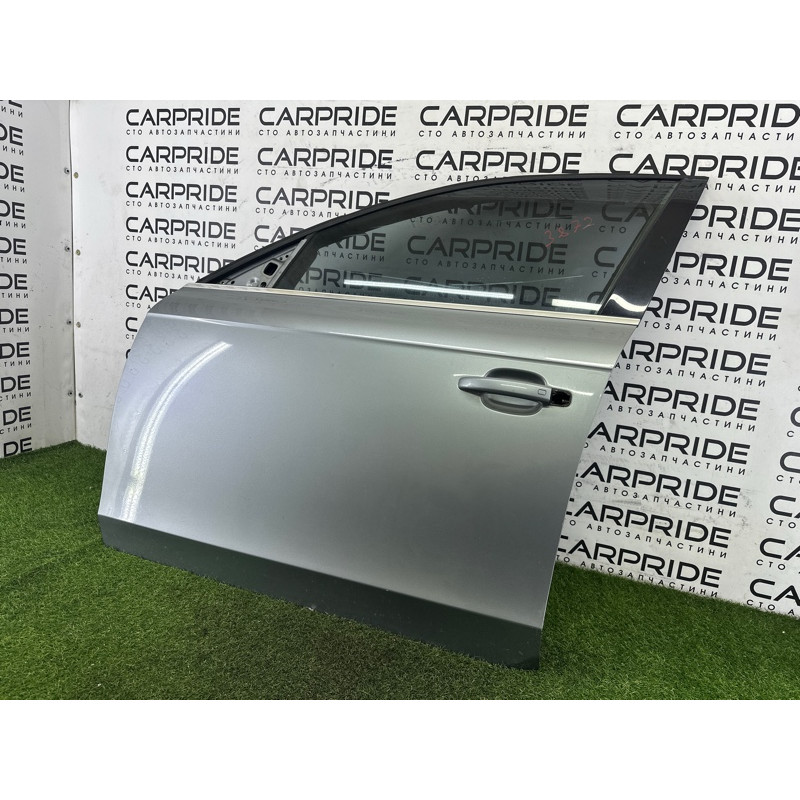 Дверь (наружные элементы кузова) AUDI A4 B8 2010 2.0 CAEB 8K0831051J