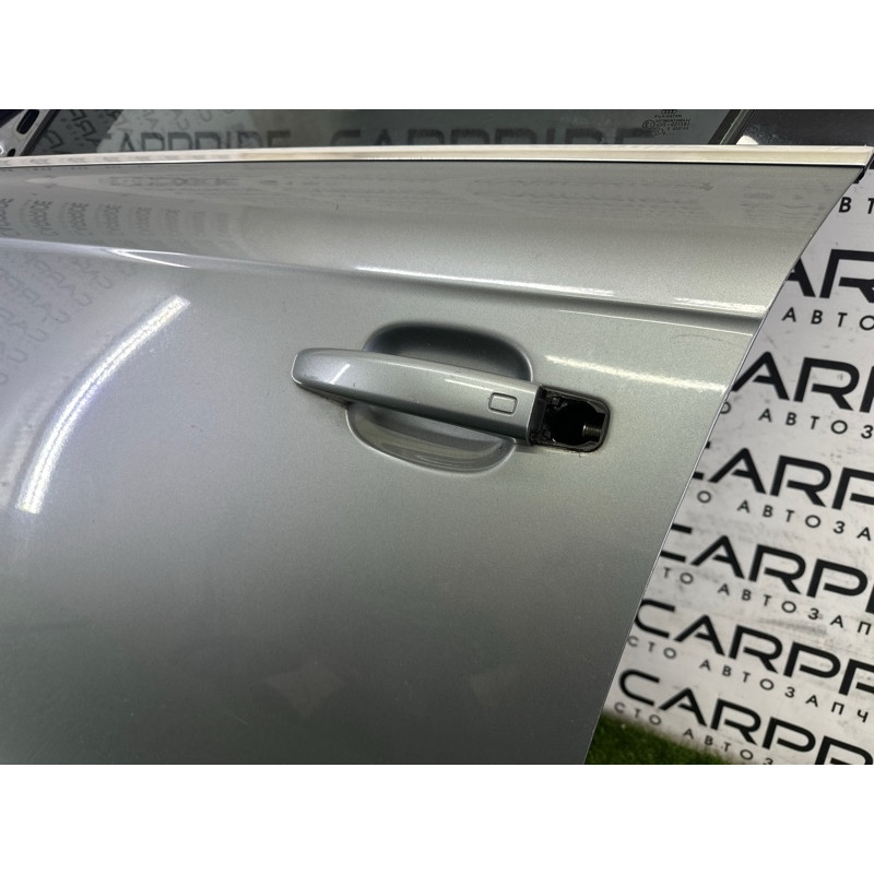Дверь (наружные элементы кузова) AUDI A4 B8 2010 2.0 CAEB 8K0831051J