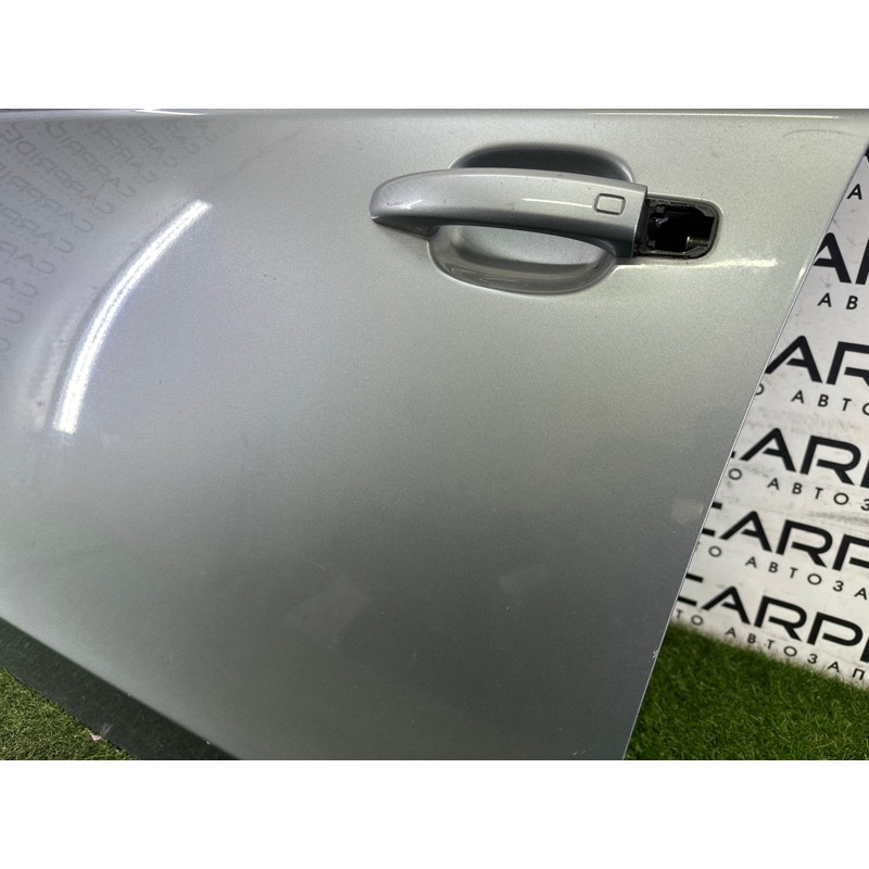 Дверь (наружные элементы кузова) AUDI A4 B8 2010 2.0 CAEB 8K0831051J