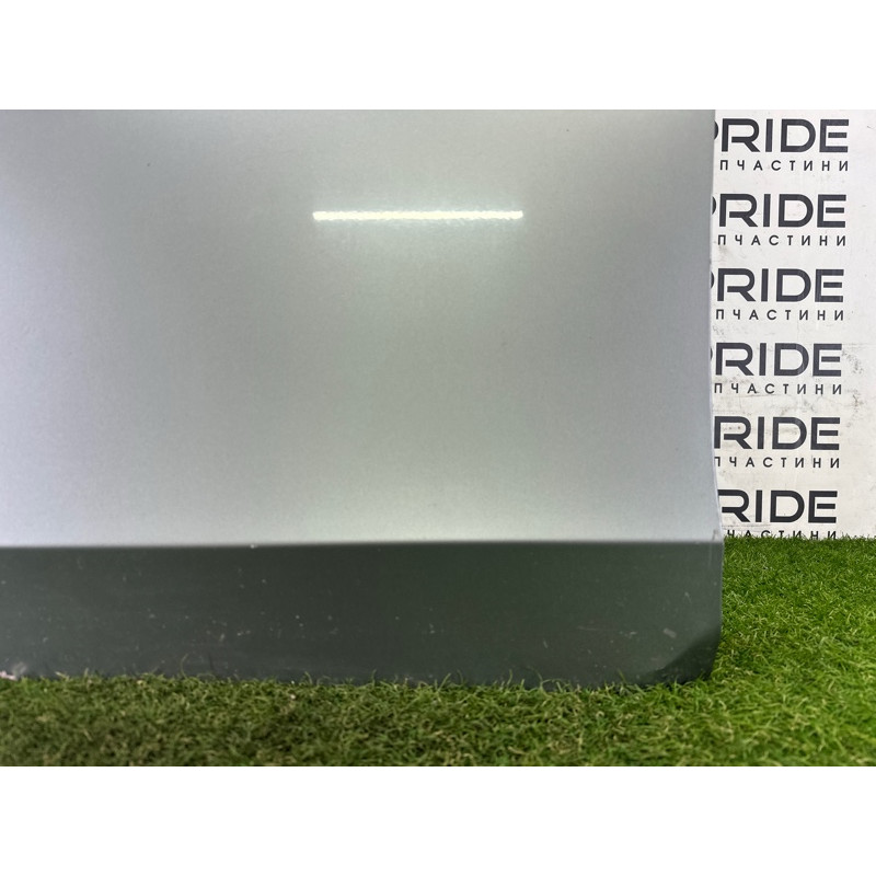 Дверь (наружные элементы кузова) AUDI A4 B8 2010 2.0 CAEB 8K0831051J