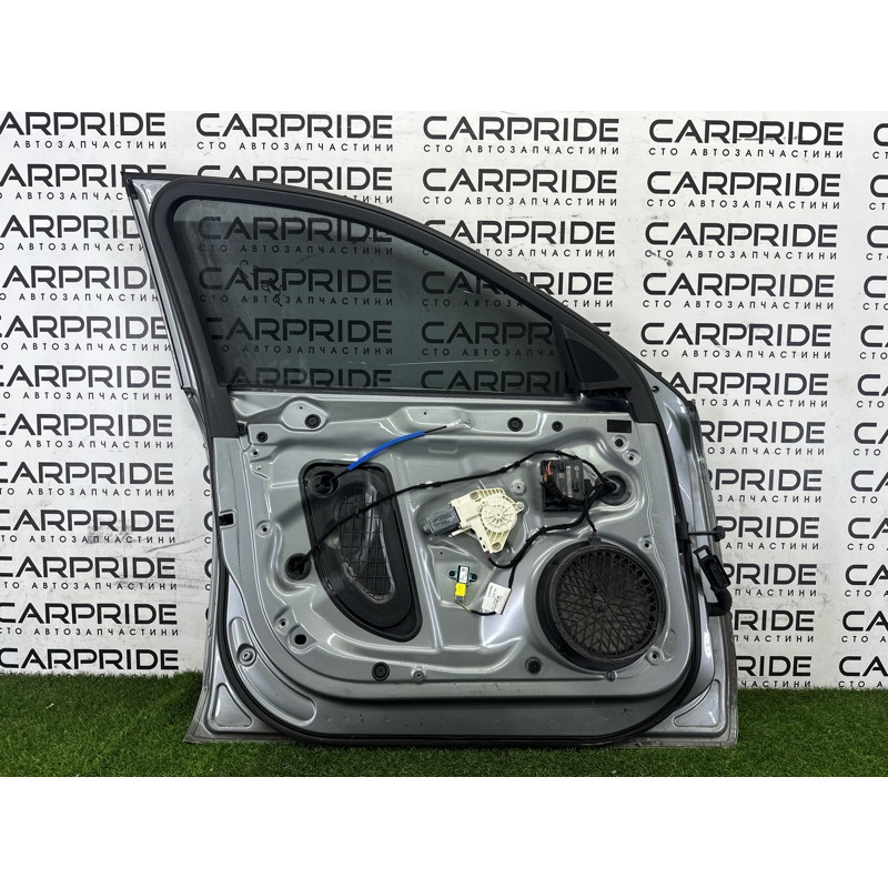 Дверь (наружные элементы кузова) AUDI A4 B8 2010 2.0 CAEB 8K0831051J